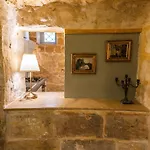 Bell & Beam - A Timeless Gozitan In 펜션
