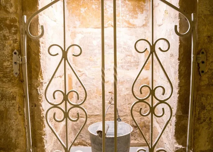 Bell & Beam - A Timeless Gozitan In * ビクトリア